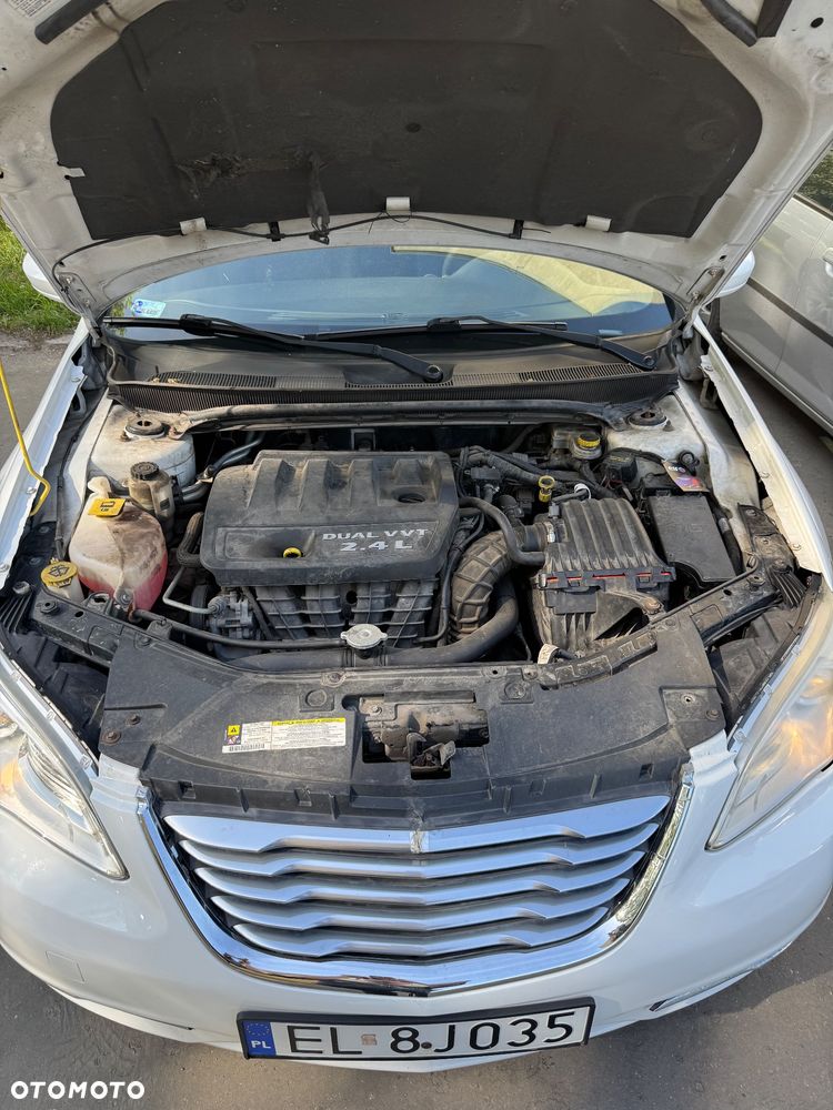 Chrysler 200 - 15