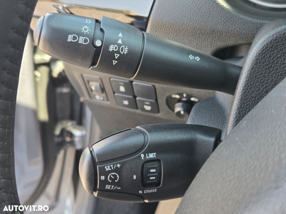 Peugeot 301 1.5 BlueHDI FAP Active - 22