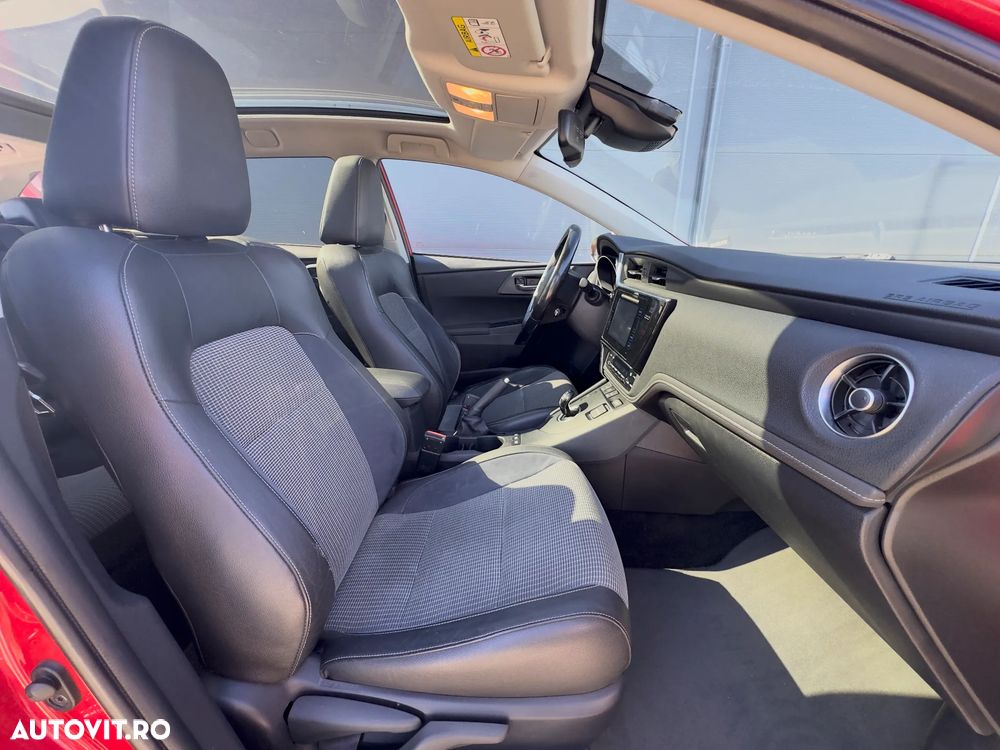 Toyota Auris 1.8 L VVT-i Sol+ - 12