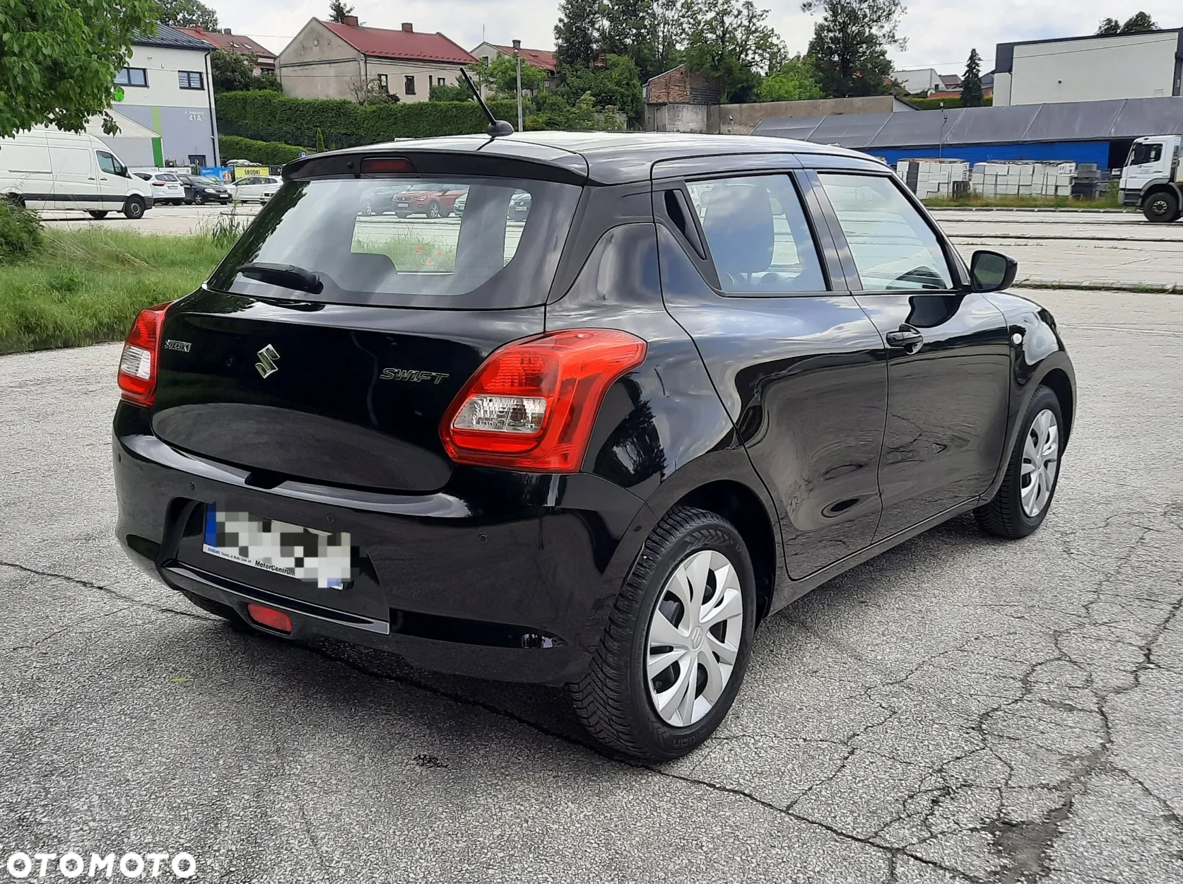 Suzuki Swift 1.2 Premium Plus - 3