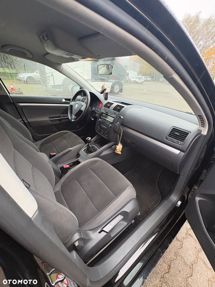 Volkswagen Golf - 17