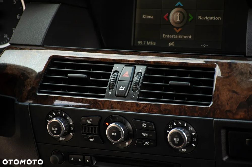 BMW Seria 5 - 24