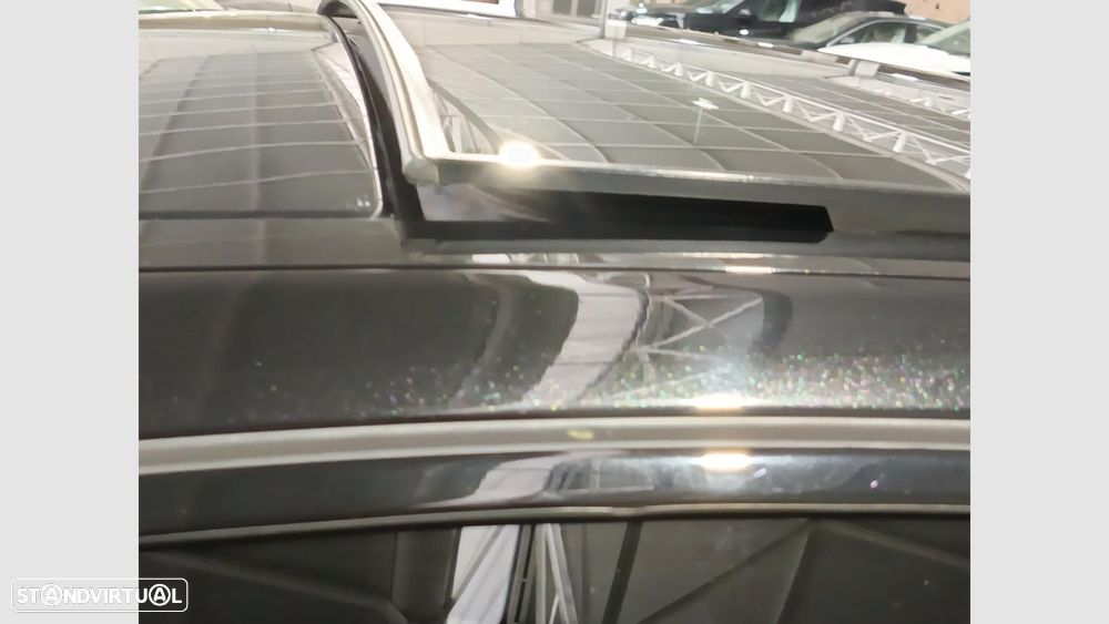 Jaguar XE 2.0 D200 R-Dynamic S - 17