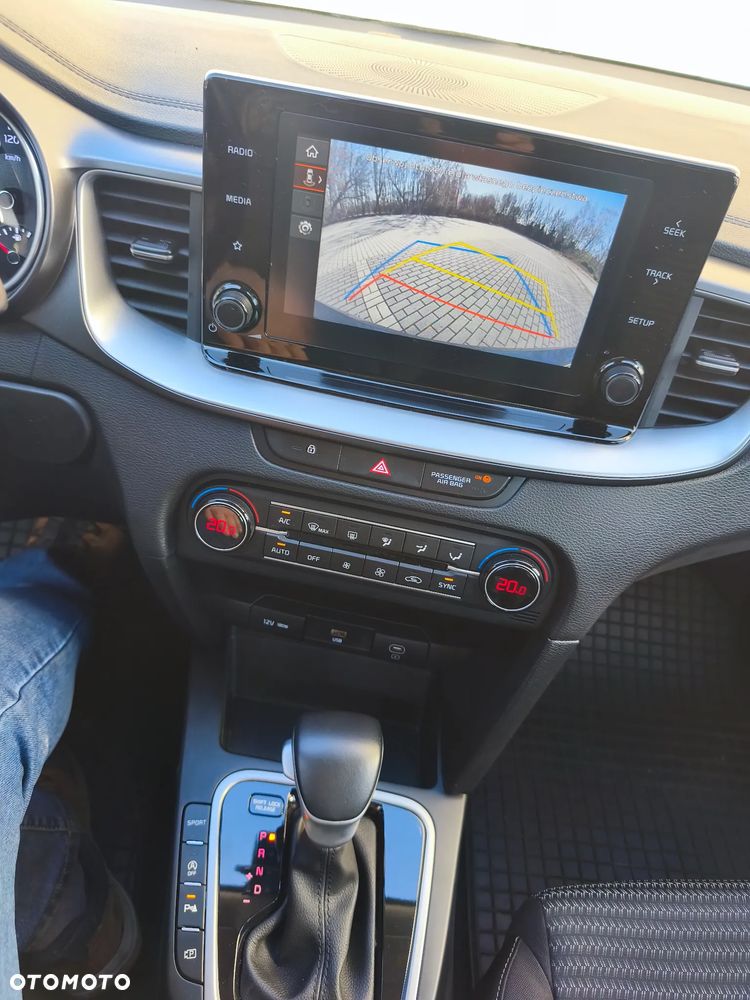 Kia Ceed 1.5 T-GDI M DCT - 14