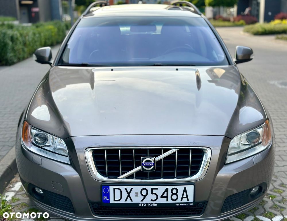Volvo V70 D5 Summum - 3