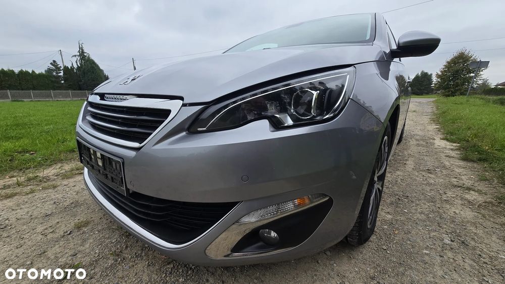 Peugeot 308 1.6 BlueHDi Allure S&S - 17