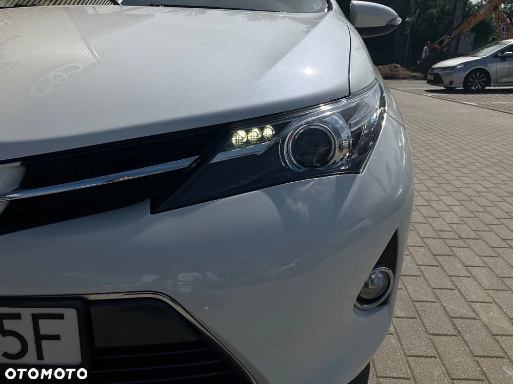 Toyota Auris - 12