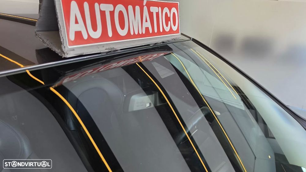 BMW 116 d Pack Desportivo M Auto - 26