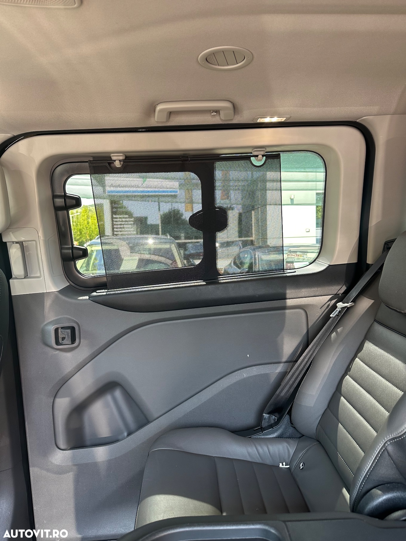 Ford Tourneo Custom Bus 320 2.0 EcoBlue 170 CP L2H1 Titanium Aut. - 27