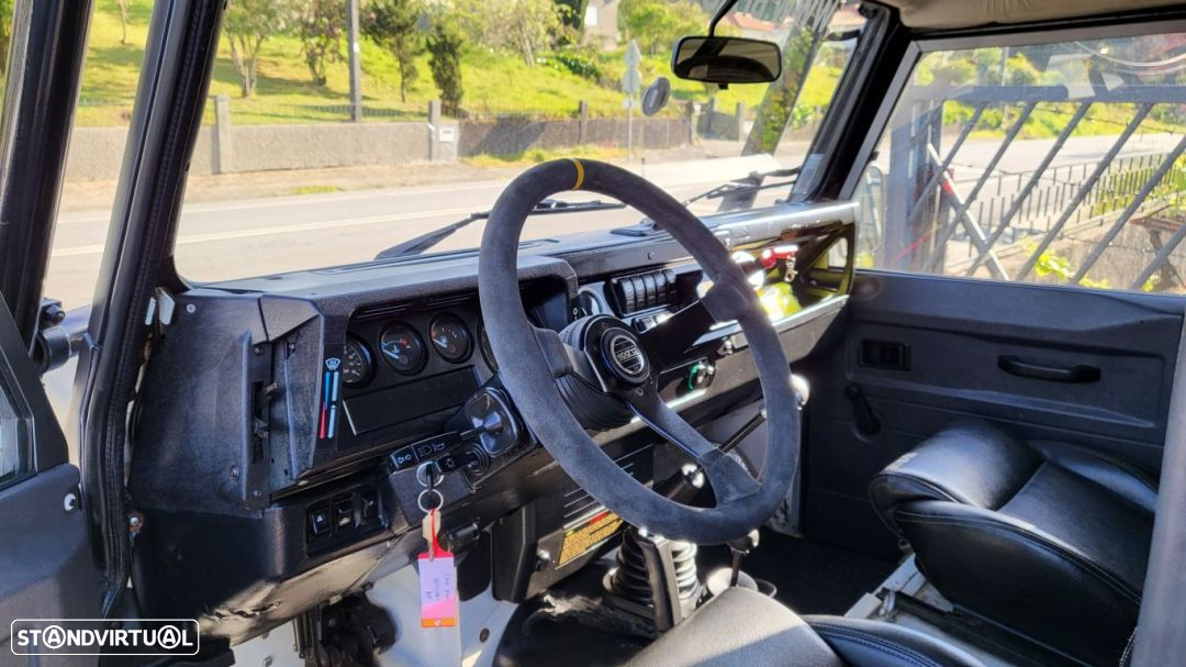 Land Rover Defender 90 2.5 TD5 Metal Top - 44