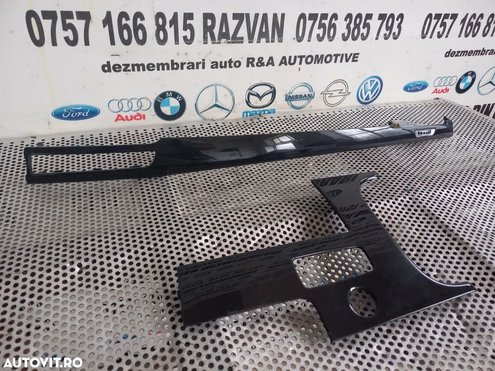 Ornamente Ornament Trim Bord Audi A8 4H D4 Volan Stanga Negru Lucios An 2010-2011-2012-2013-2014-20 - 1