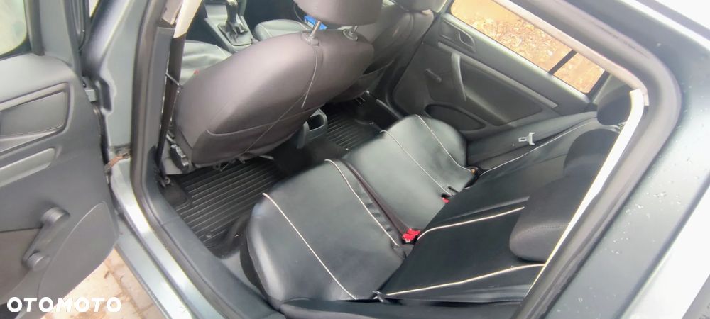 Skoda Octavia 1.6 Active - 4