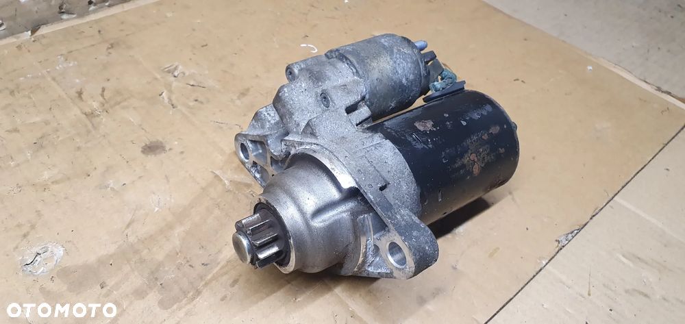 Rozrusznik starter silnika VW FOX 1.2 02T911023G 0001120400 - 2