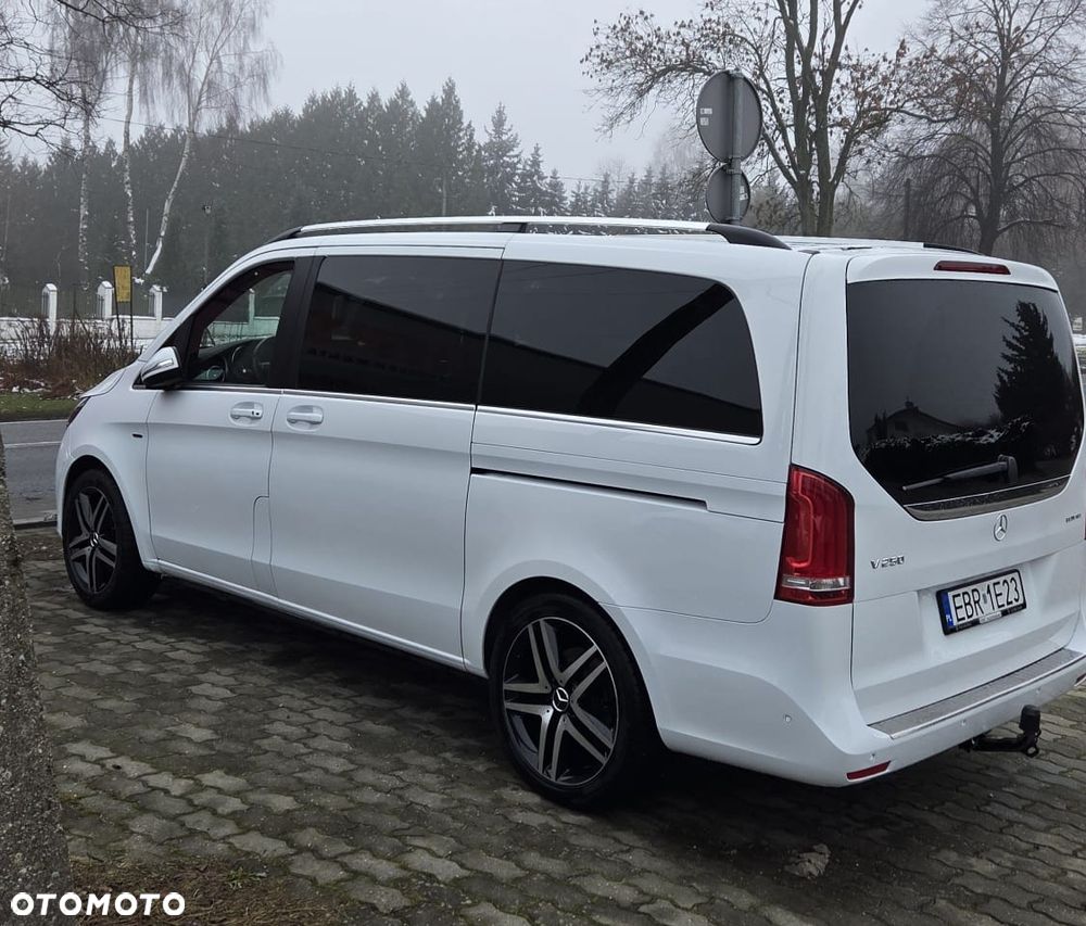 Mercedes-Benz Klasa V 250 BlueTEC lang 7G-TRONIC Edition 1 - 3