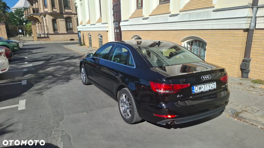Audi A4 - 40