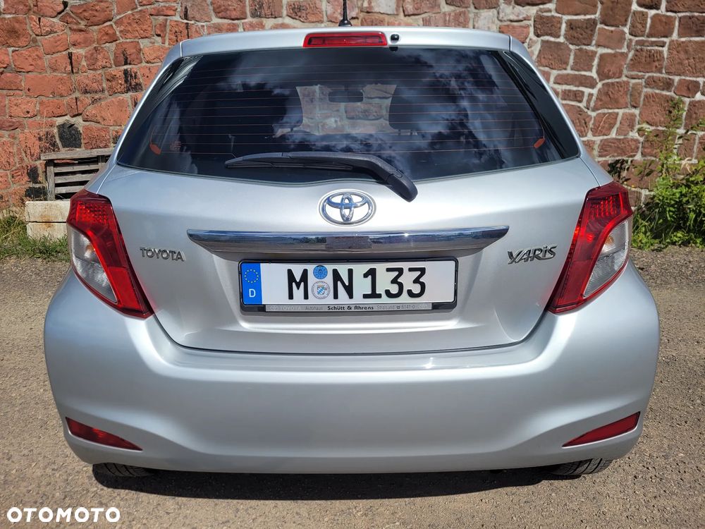 Toyota Yaris 1.0 VVT-i Cool - 11