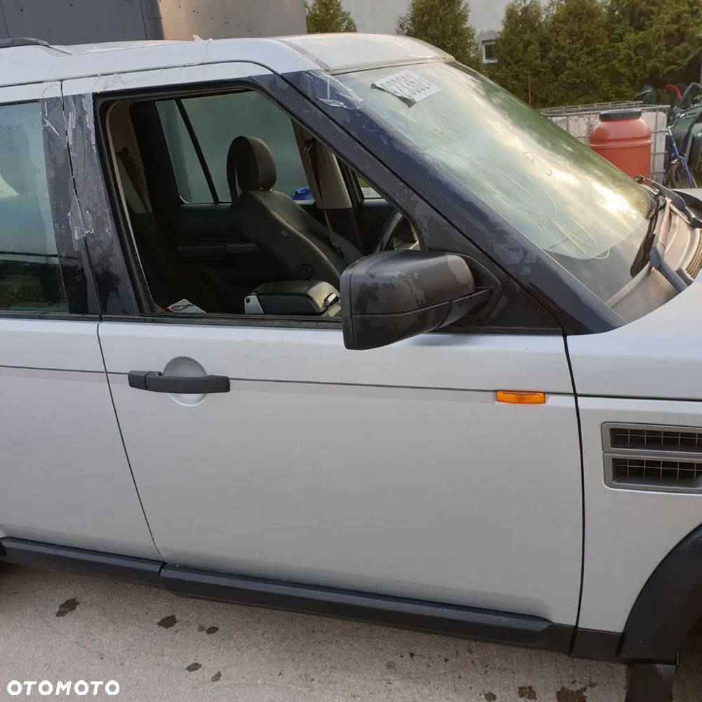 LAND ROVER DISCOVERY III DRZWI LEWY PRAWY PRZOD ZERMATT SILVER LRC798 08R - 2