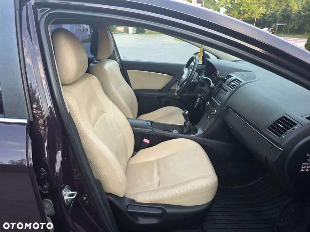 Toyota Avensis 1.8 Executive - 20