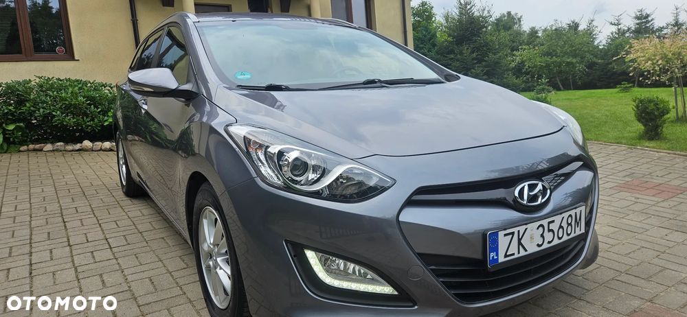 Hyundai i30 blue Kombi 1.6 CRDi Classic Navigation - 13