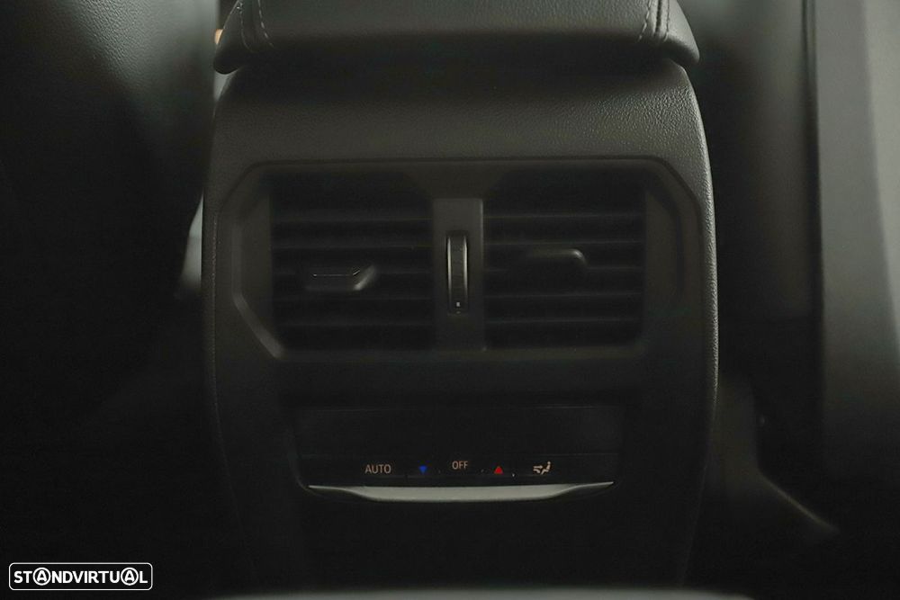 BMW 420 i Pack Desportivo M Auto - 27