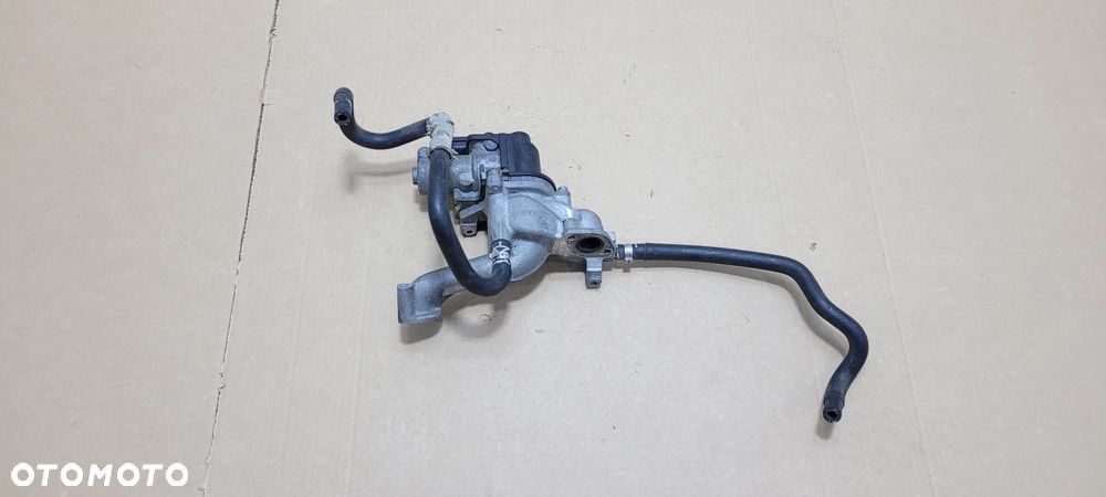 OBUDOWA ZAWÓR EGR AUDI A8 D3 Q7 4.2 TDI BVN BTR - 3