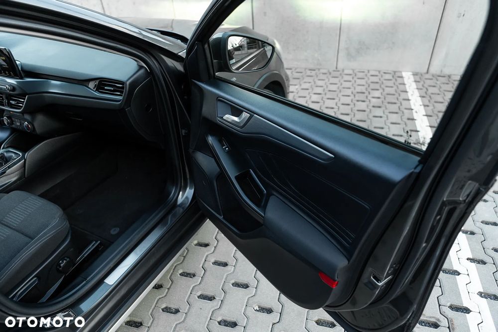 Ford Focus 2.0 EcoBlue Active Business - 38