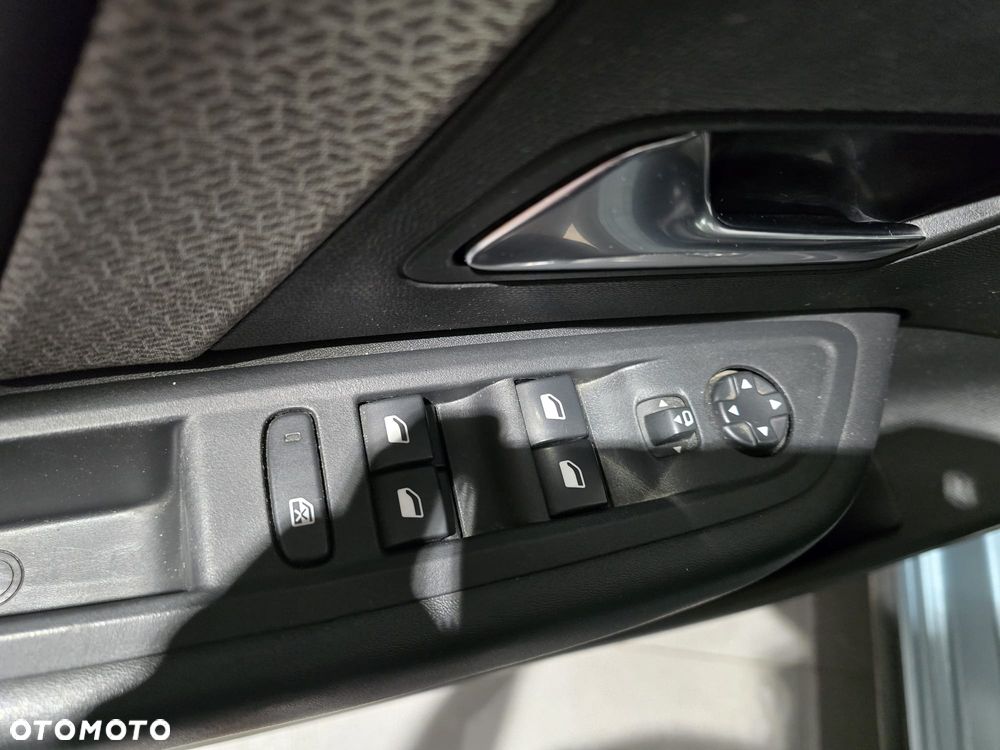 Citroën C4 1.2 PureTech Max S&S EAT8 - 15