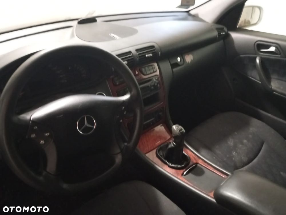 Mercedes-Benz Klasa C 220 CDI Classic - 6