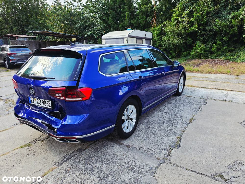 Volkswagen Passat - 5