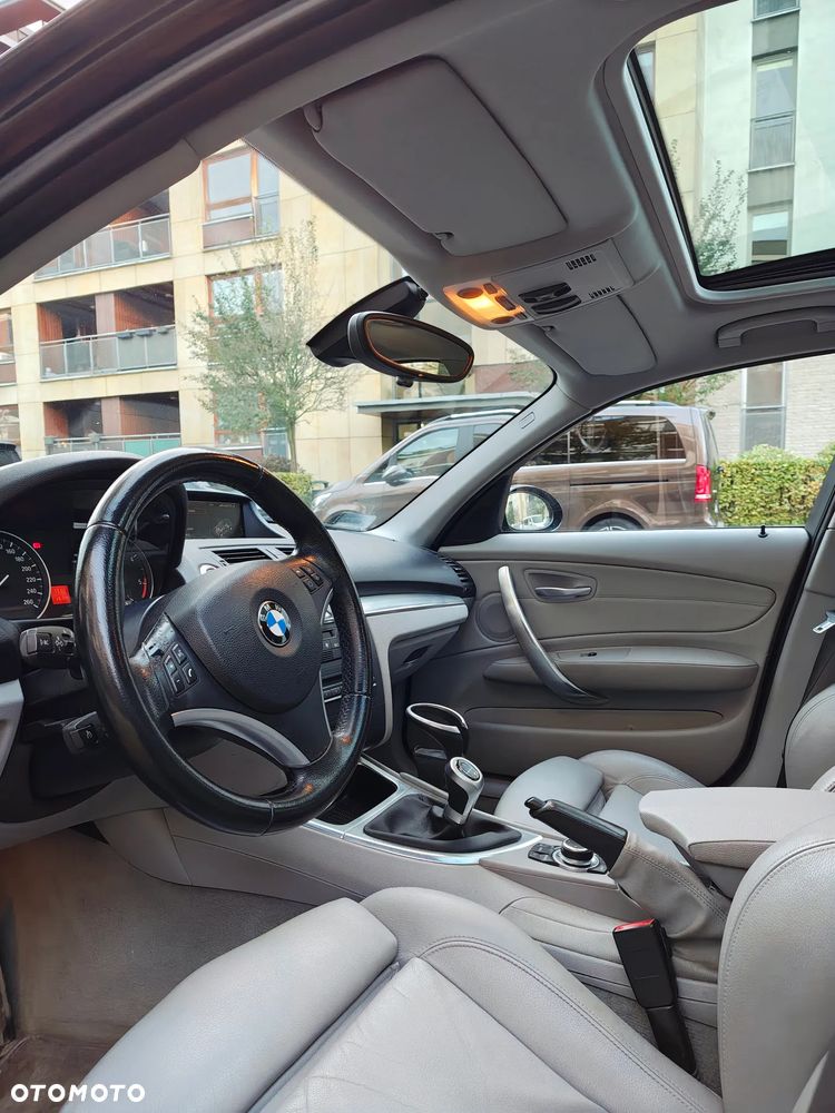 BMW Seria 1 120d - 17