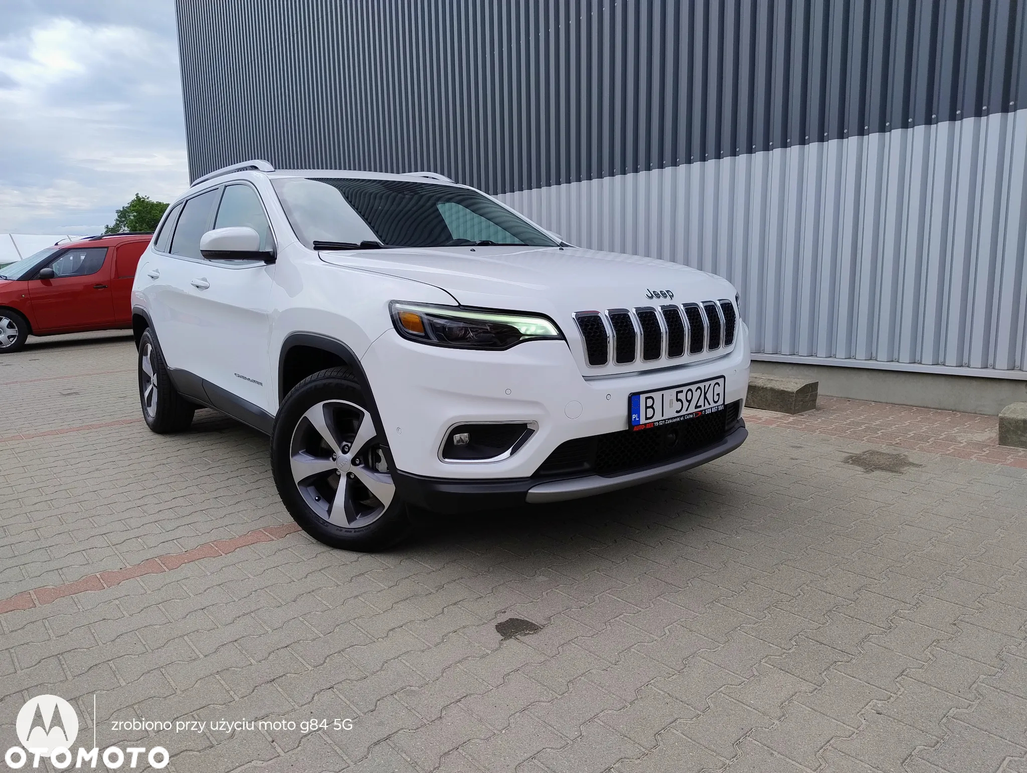 Jeep Cherokee - 18