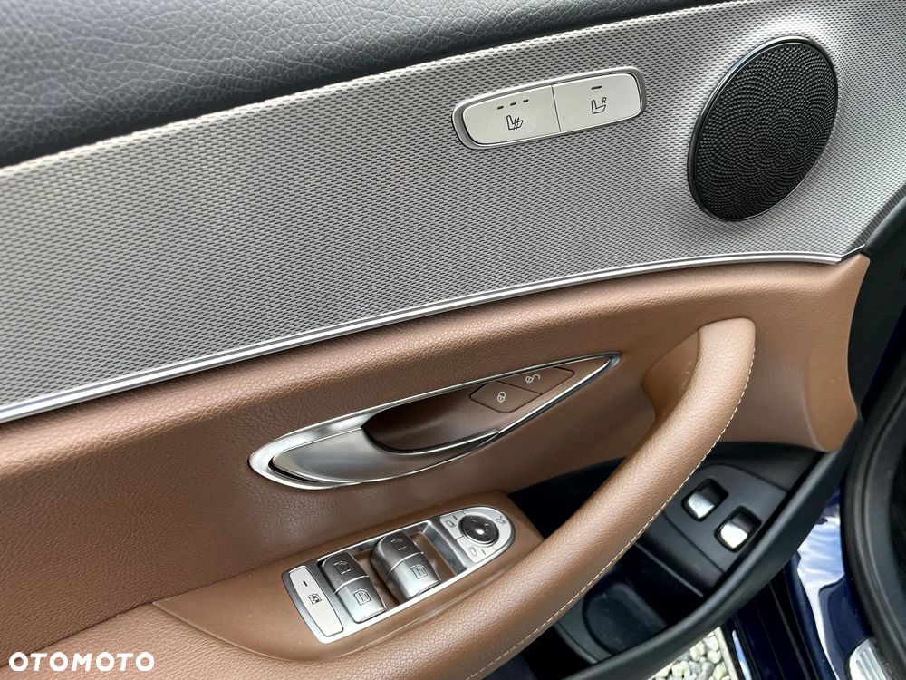 Mercedes-Benz Klasa E 220 d 4Matic 9G-TRONIC Avantgarde - 15