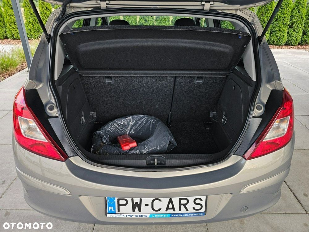Opel Corsa - 22