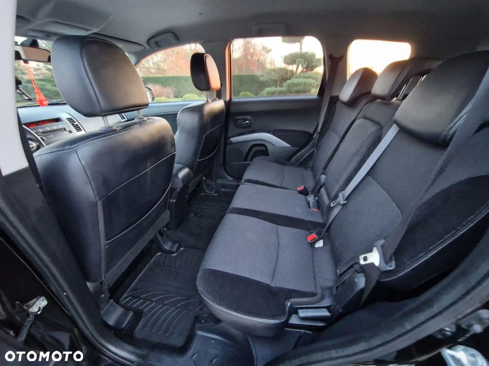 Mitsubishi Outlander - 7