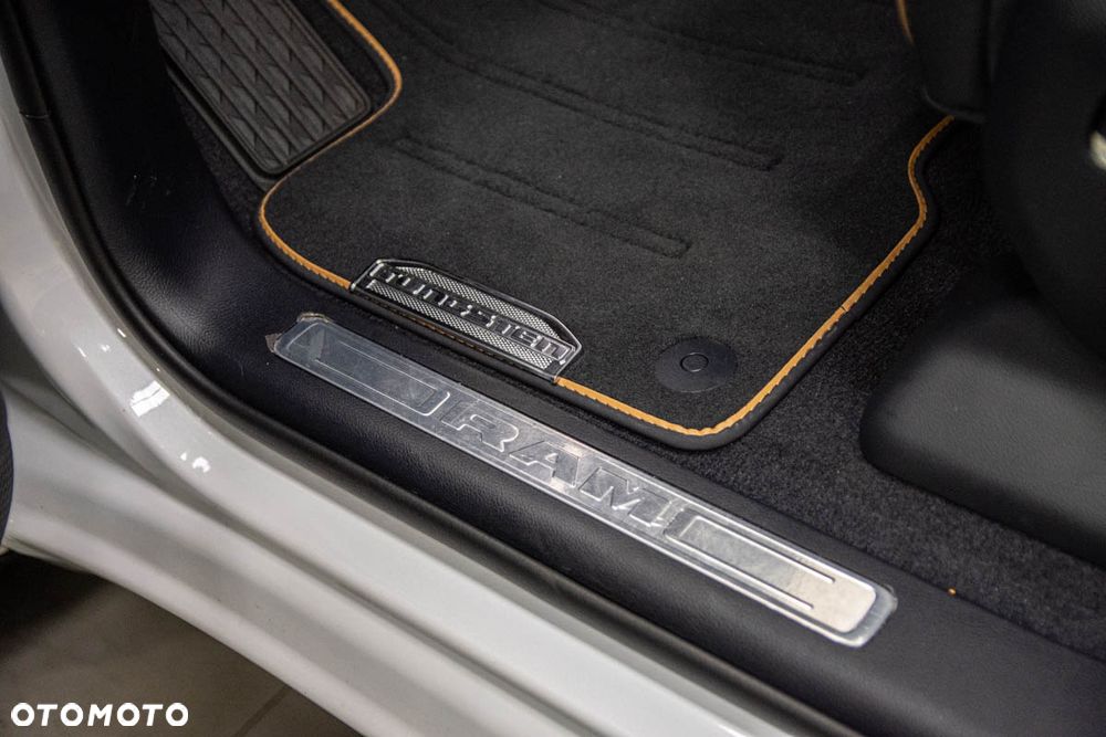 RAM 1500 Tungsten - 14