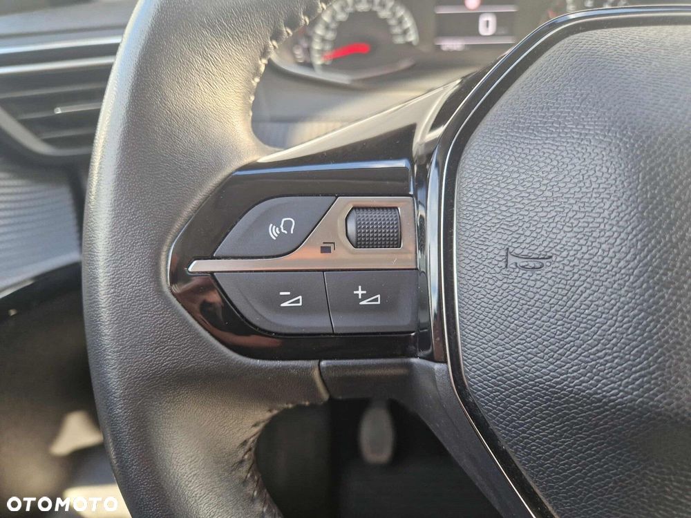 Peugeot 208 1.2 PureTech Active Pack S&S - 19