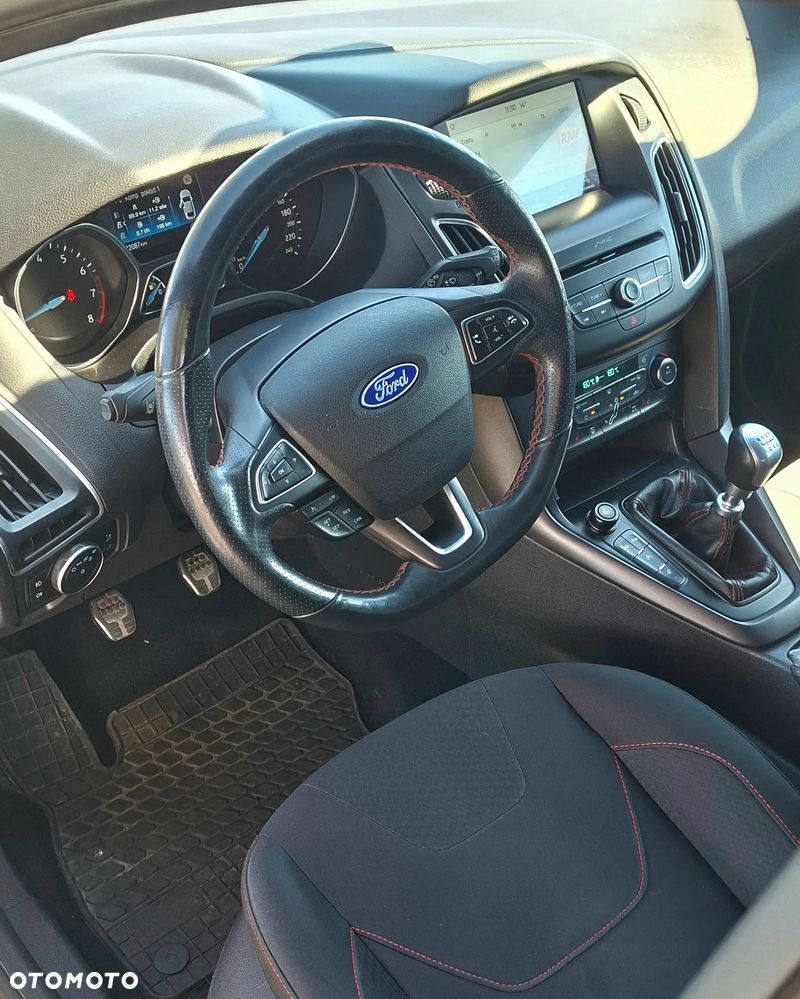 Ford Focus 1.0 EcoBoost ST-Line Red ASS - 10