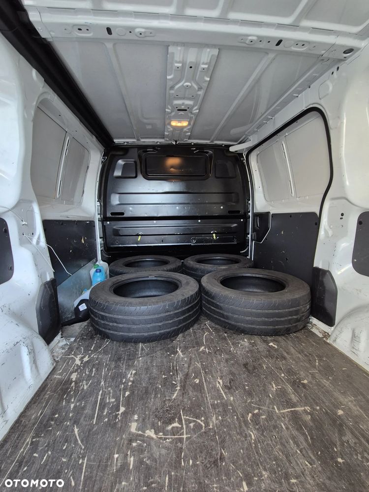 Opel Vivaro - 4