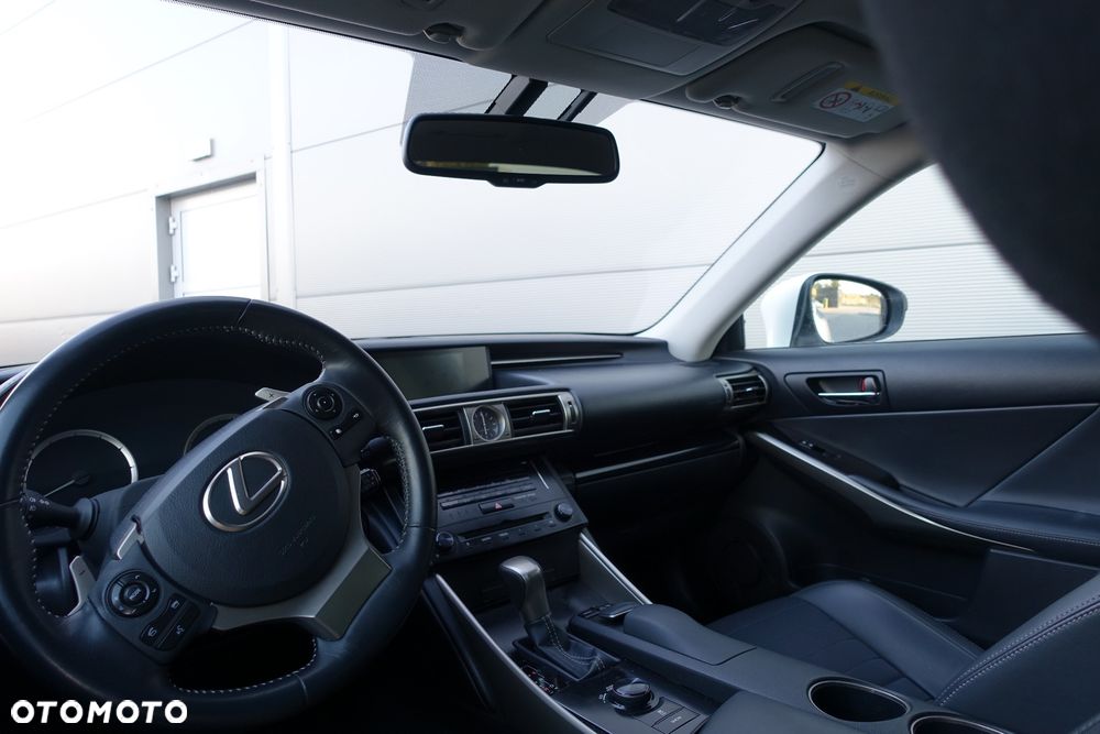 Lexus IS 250 Elegance - 10