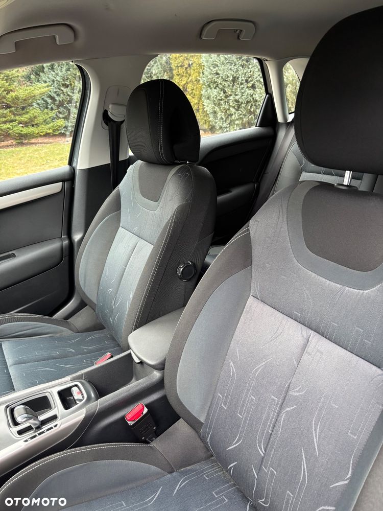 Citroën C4 e-HDi 115 ETG6 Selection - 33