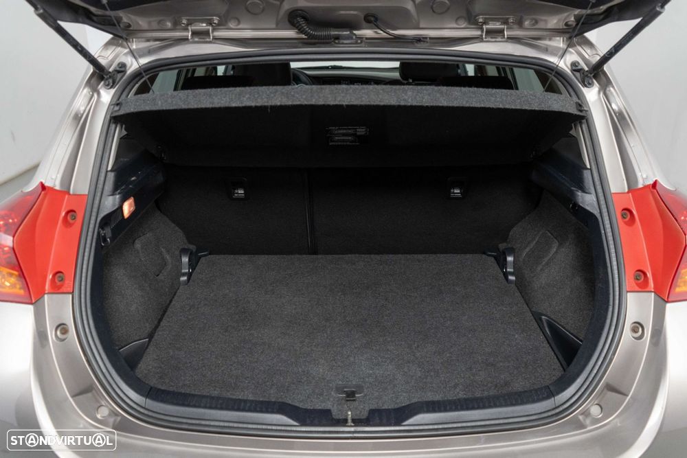 Toyota Auris - 15
