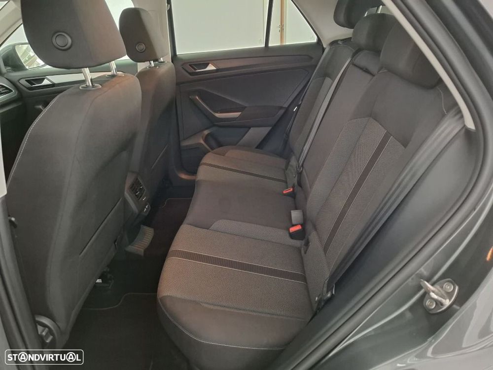 VW T-Roc 1.0 TSI Urban - 13