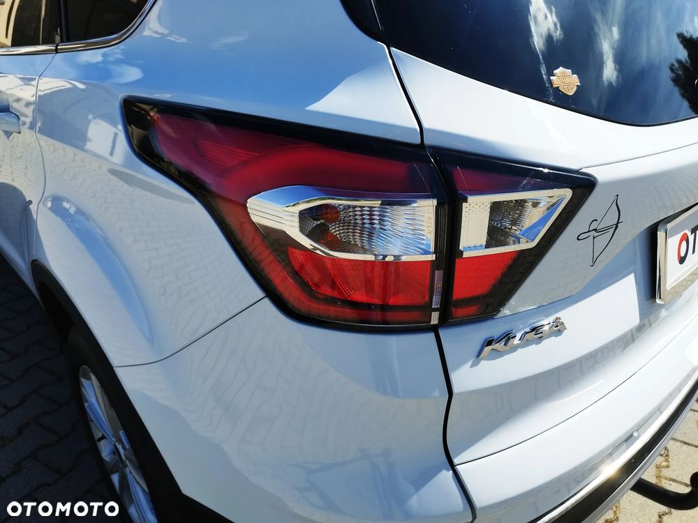 Ford Kuga 1.5 EcoBoost 2x4 Titanium - 18