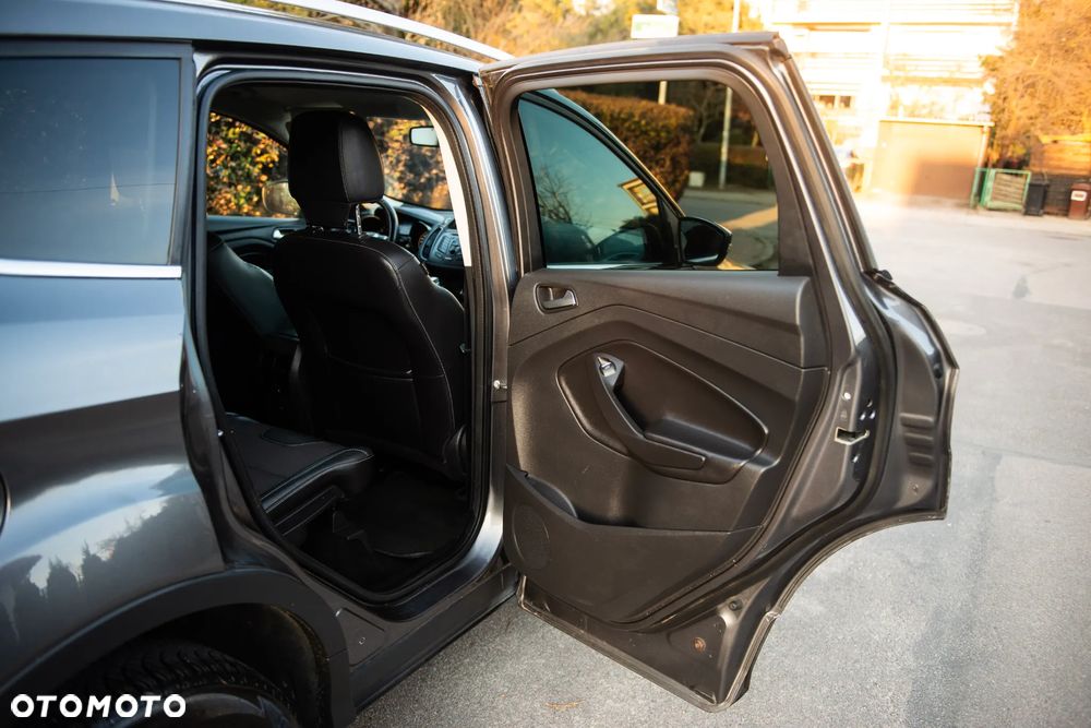 Ford Kuga 2.0 TDCi 4WD Titanium - 34