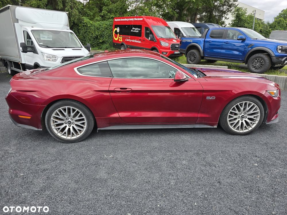 Ford Mustang - 5
