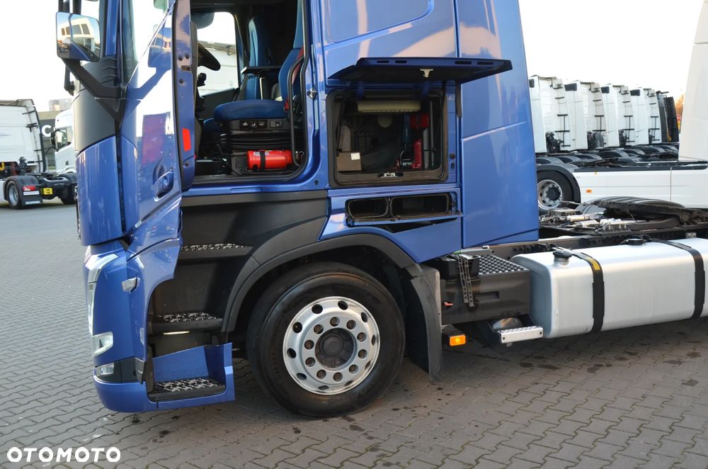Volvo FH 500 XL / NEW / MEGA / 2022 / KLIMA P. / REGULOWANE SIODŁO / FULL LED / NAVI / 0789 - 9