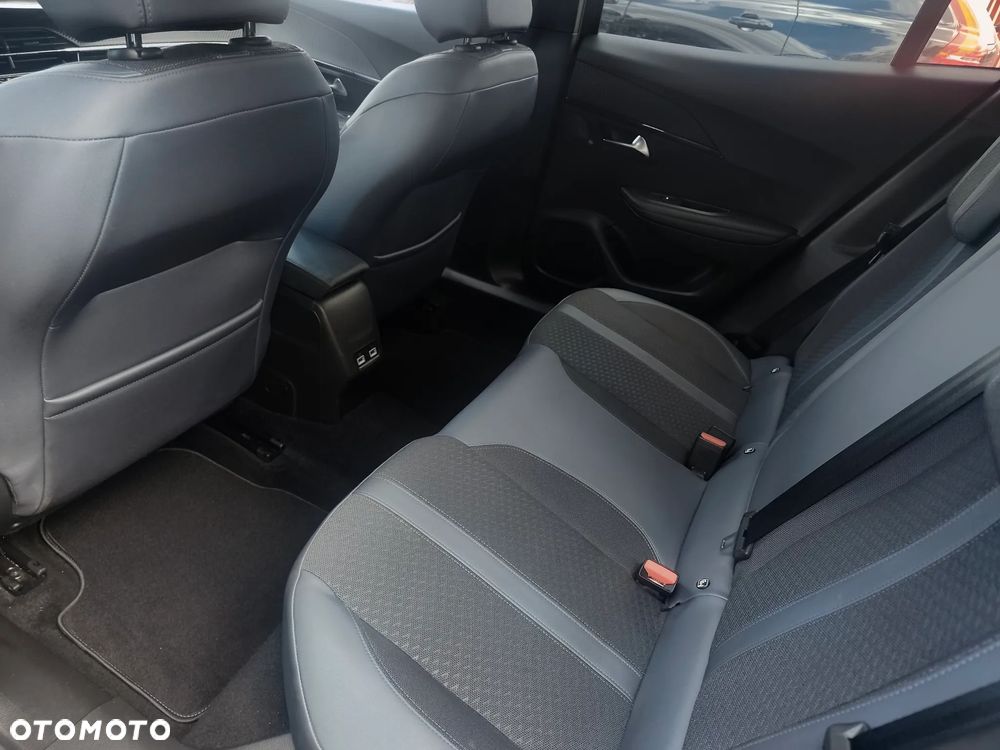 Peugeot 2008 - 9