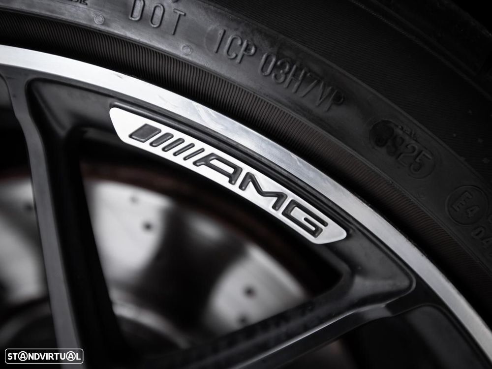 Mercedes-Benz CLA 45 AMG - 21