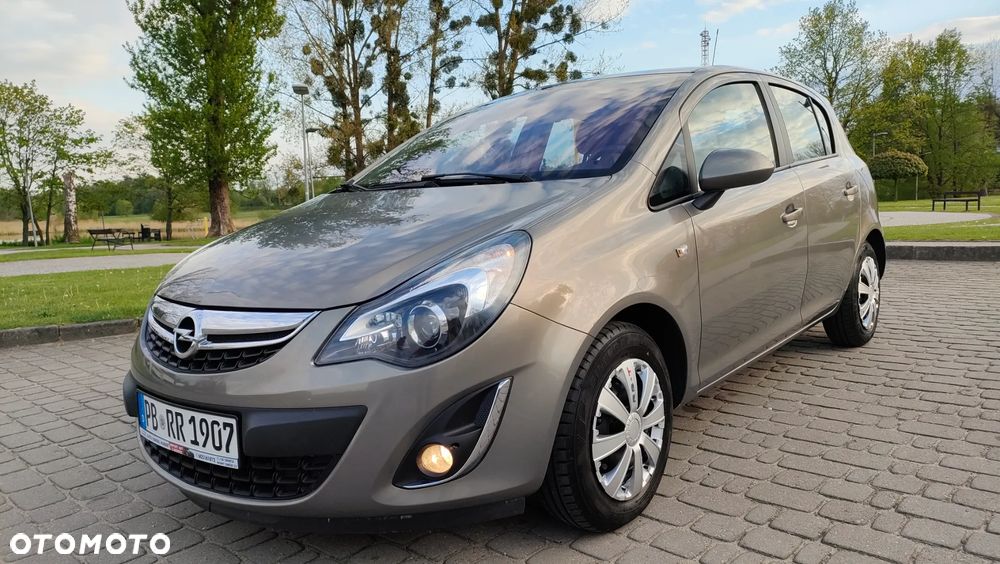 Opel Corsa 1.4 16V Innovation - 1