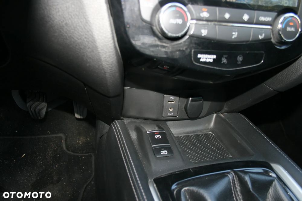 Nissan X-Trail 1.3 DIG-T N-Design 2WD DCT - 21